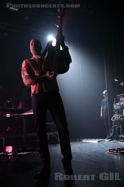 METRIC - 2023-02-03 - PARIS - Le Trianon - Joshua Winstead